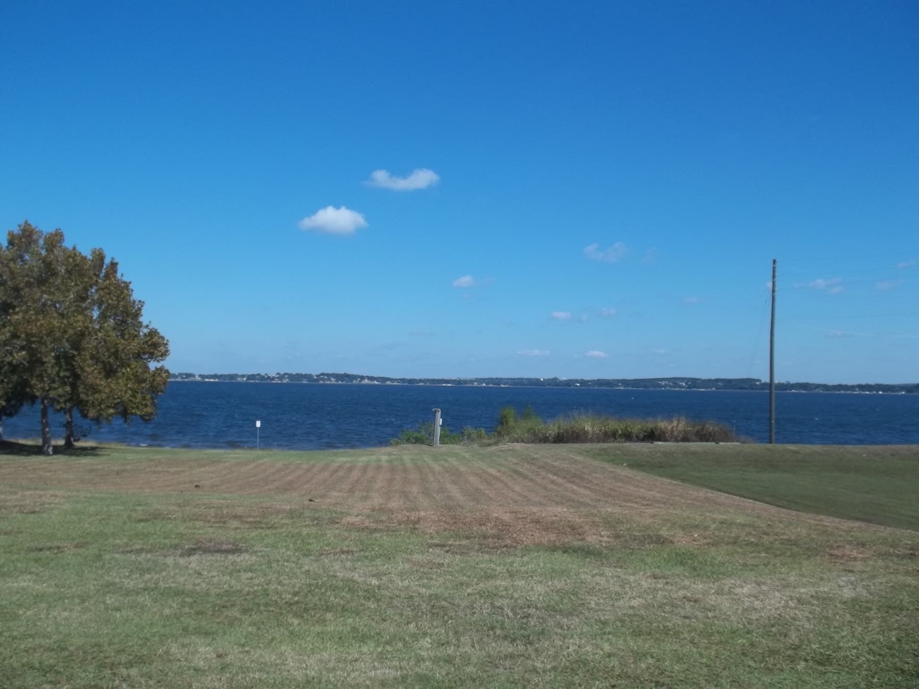 Lake Minneola from the waterfront in Clermont, Florida