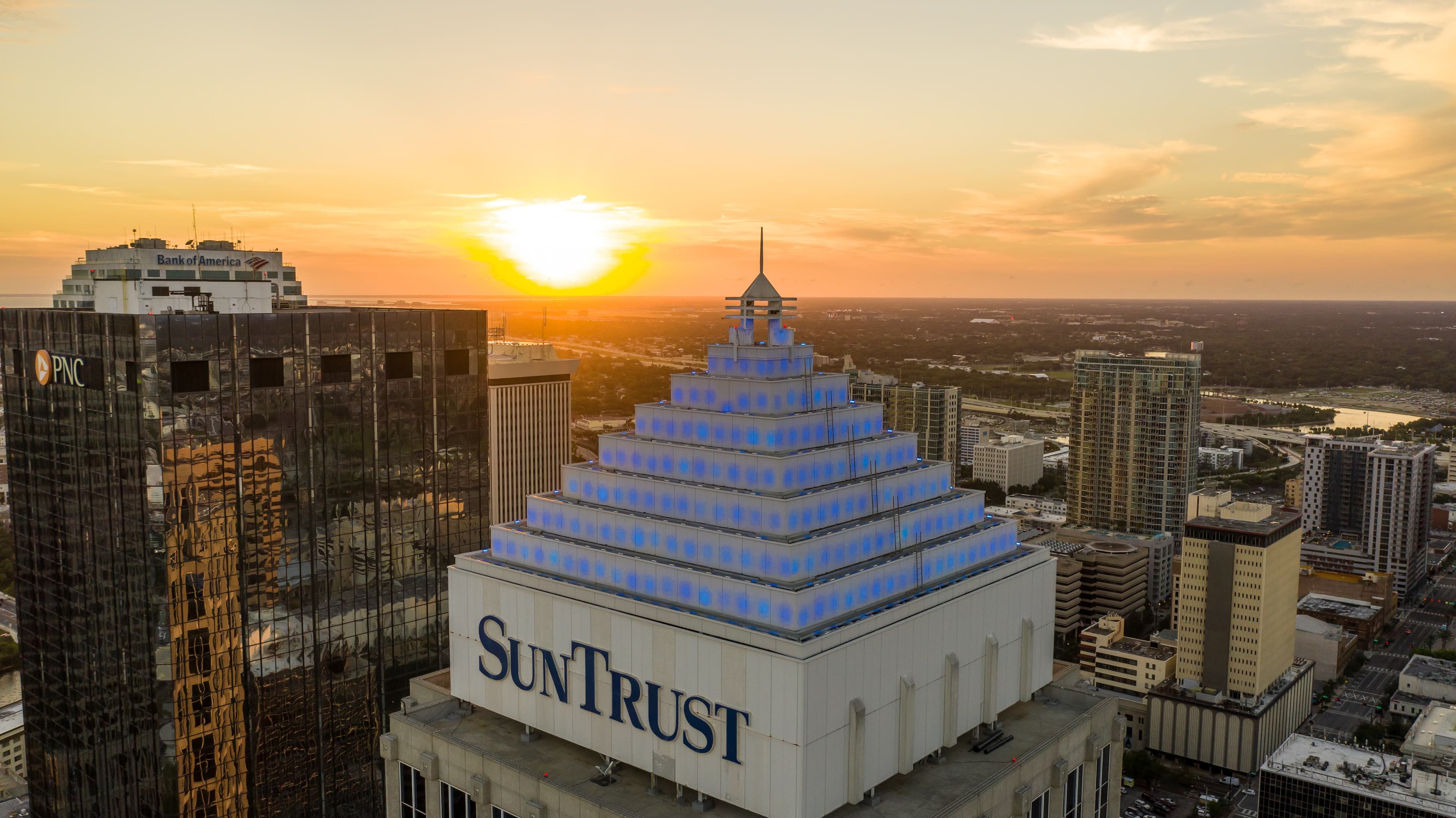200 South Orange Avenue tower in downtown Orlando Florida, the tallest building in the city at 441 feet with four illuminated pyramids at its crown