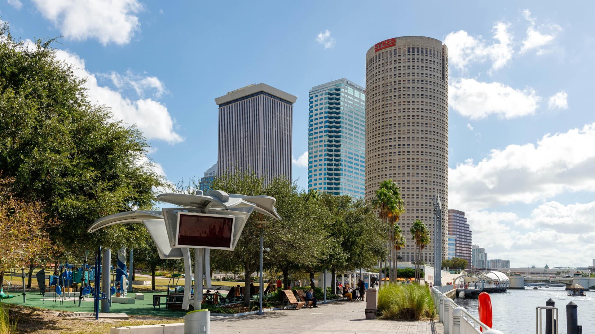Tampa Florida palm trees and waterfront - Premier REO broker services