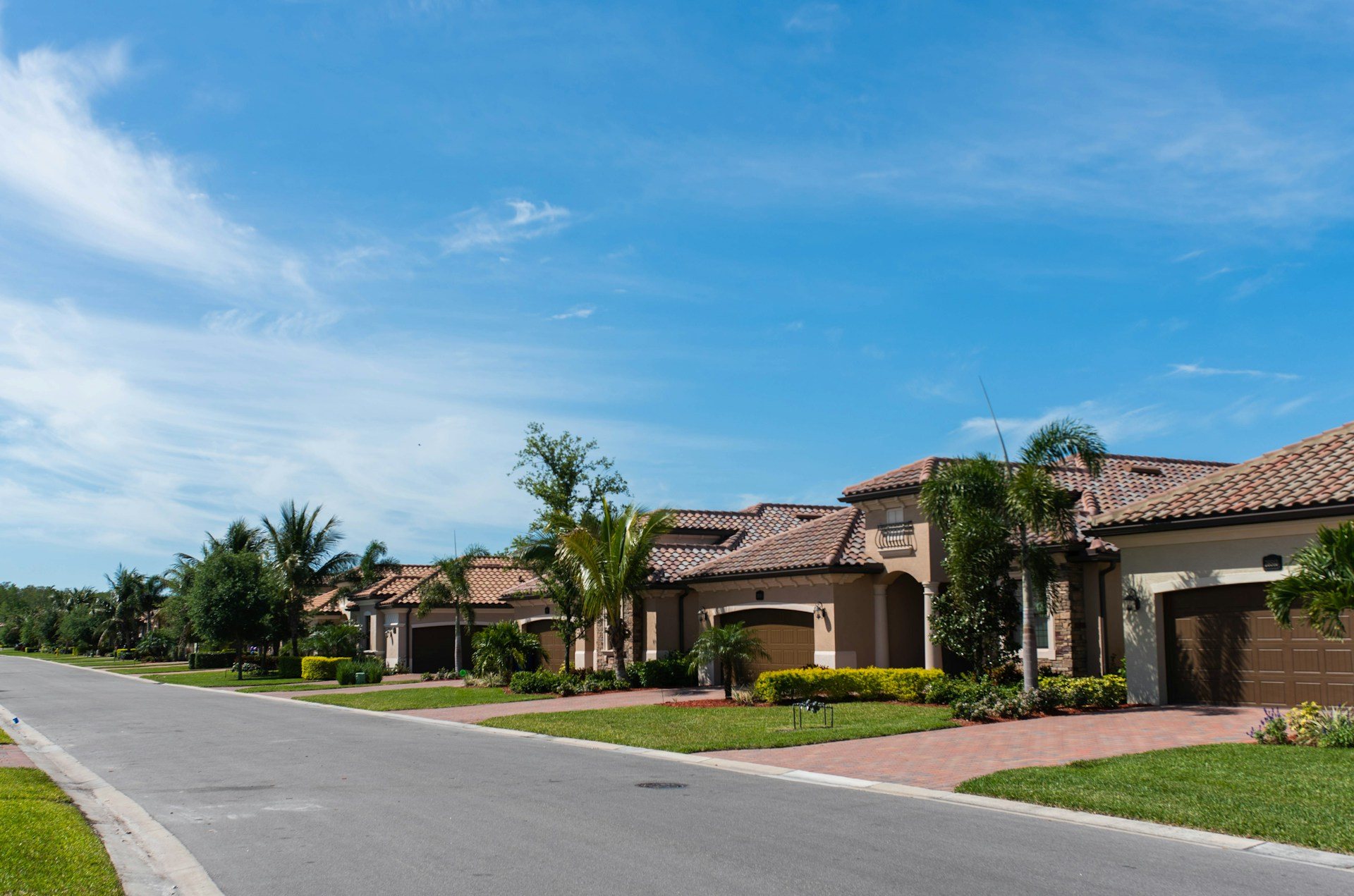 What Is a HUD Home? How to Buy One