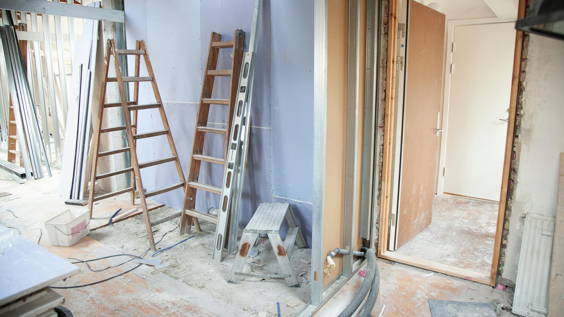 Renovation vs. Resale: Master Fix-and-Flip Analysis | REO Hub | LintonGlobal.com